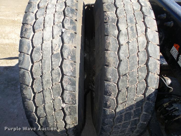 image for item DA0522 2006 Freightliner Columbia semi truck