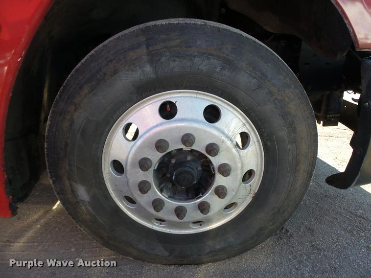 image for item DA0522 2006 Freightliner Columbia semi truck