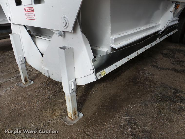 image for item DA7271 2013 Dakota 4300BDT bottom dump trailer