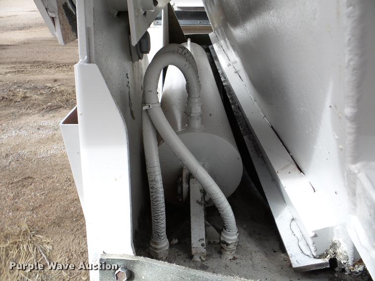 image for item DA7271 2013 Dakota 4300BDT bottom dump trailer