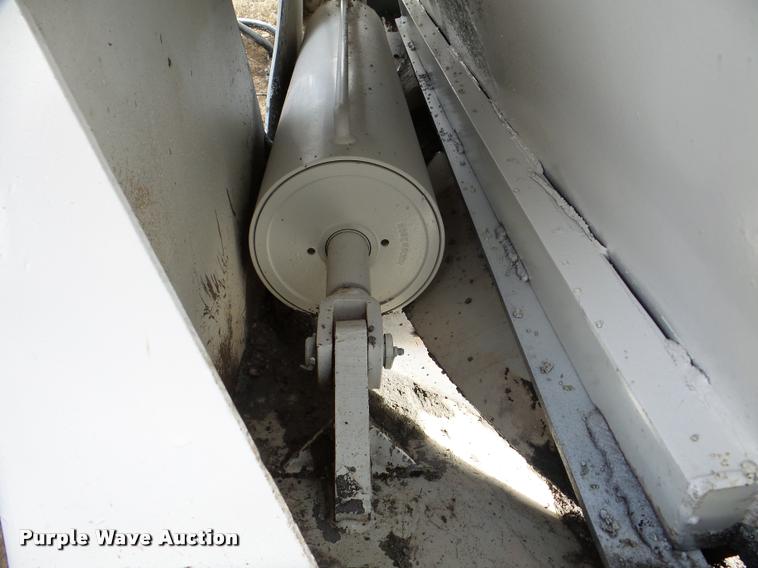 image for item DA7271 2013 Dakota 4300BDT bottom dump trailer