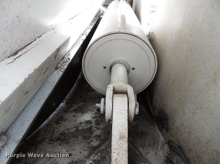 image for item DA7271 2013 Dakota 4300BDT bottom dump trailer