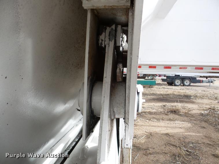 image for item DA7271 2013 Dakota 4300BDT bottom dump trailer