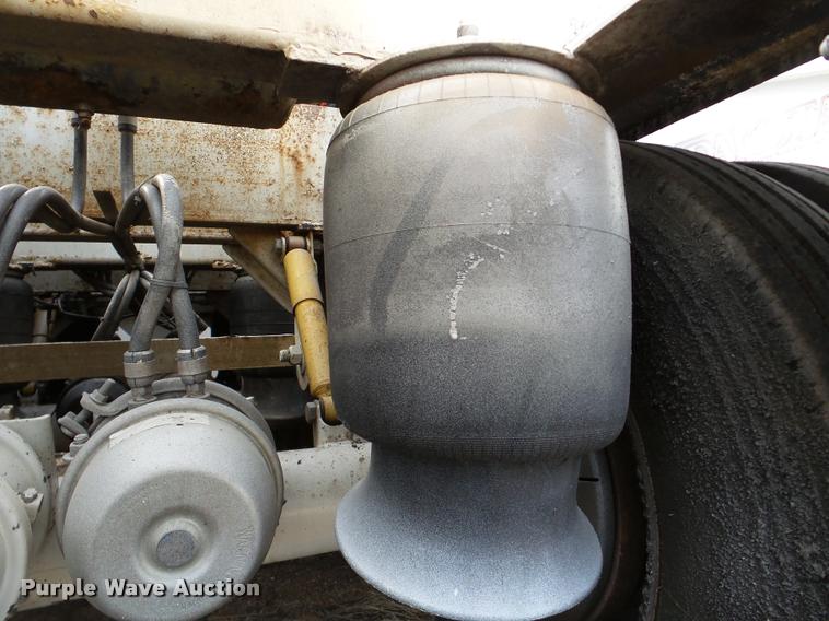 image for item DA7271 2013 Dakota 4300BDT bottom dump trailer