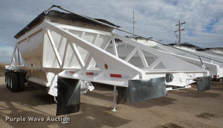 image for item DA7272 1995 Ranch bottom dump trailer