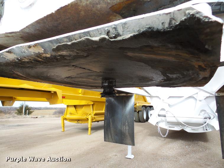 image for item DA7272 1995 Ranch bottom dump trailer