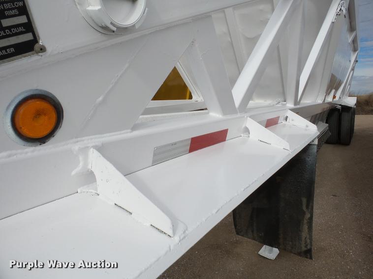 image for item DA7272 1995 Ranch bottom dump trailer