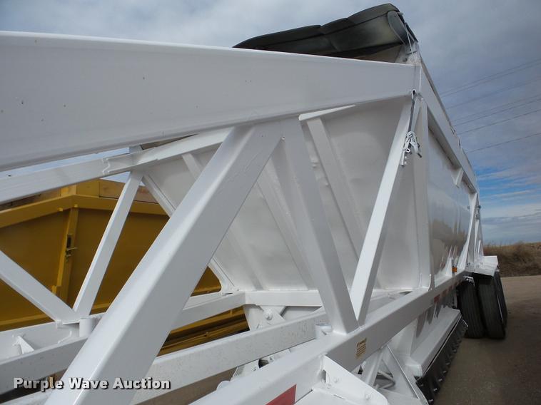 image for item DA7272 1995 Ranch bottom dump trailer