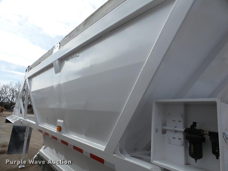 image for item DA7272 1995 Ranch bottom dump trailer