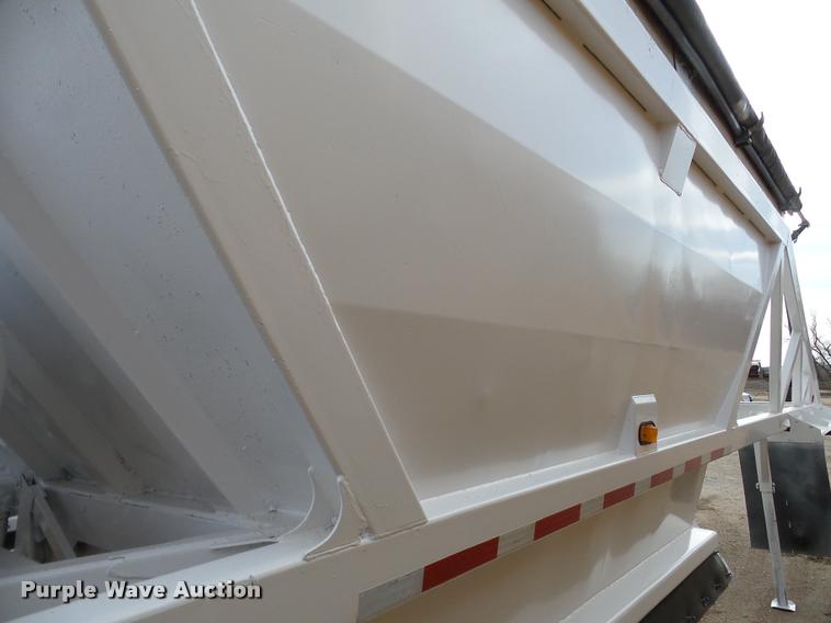 image for item DA7272 1995 Ranch bottom dump trailer