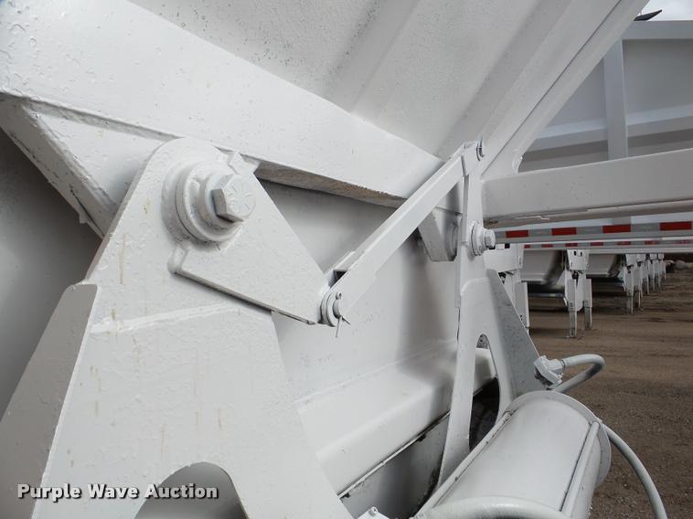 image for item DA7272 1995 Ranch bottom dump trailer