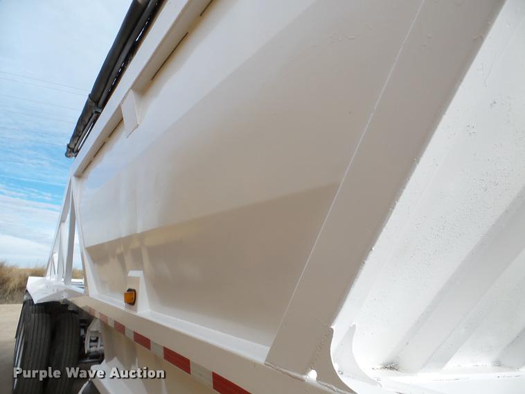 image for item DA7272 1995 Ranch bottom dump trailer
