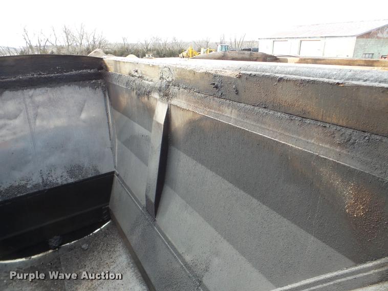 image for item DA7272 1995 Ranch bottom dump trailer