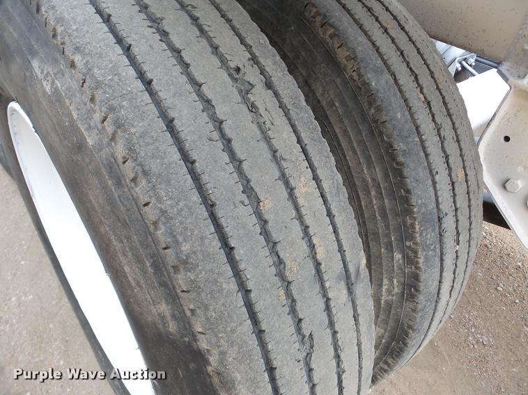 image for item DA7272 1995 Ranch bottom dump trailer