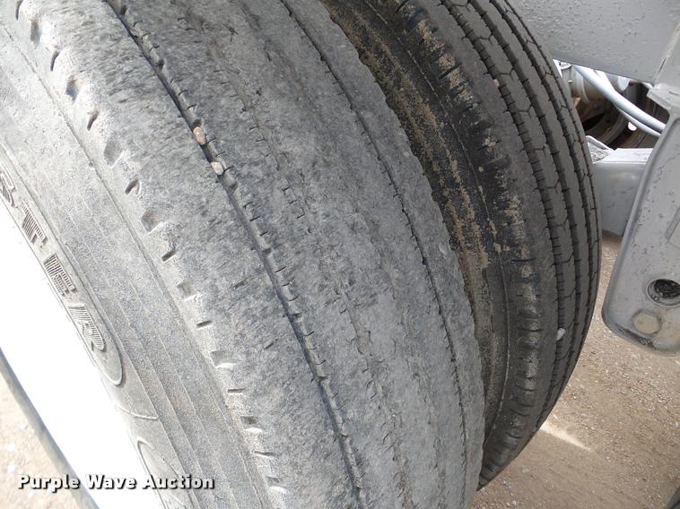 image for item DA7272 1995 Ranch bottom dump trailer