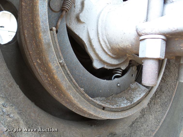 image for item DA7272 1995 Ranch bottom dump trailer