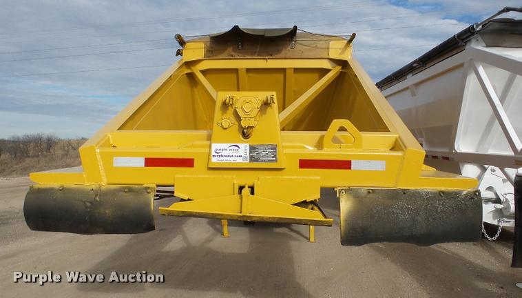 image for item DA7273 1993 Redriver 224 bottom dump trailer