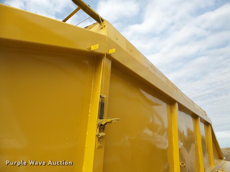 image for item DA7273 1993 Redriver 224 bottom dump trailer