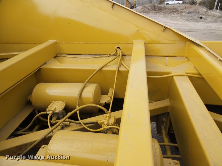 image for item DA7273 1993 Redriver 224 bottom dump trailer