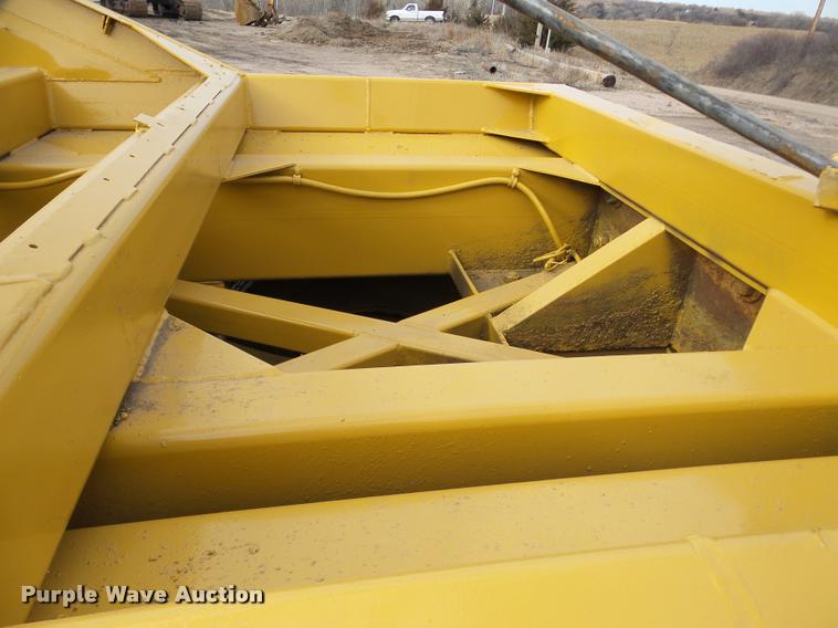 image for item DA7273 1993 Redriver 224 bottom dump trailer