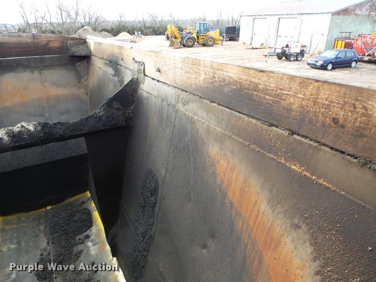 image for item DA7273 1993 Redriver 224 bottom dump trailer