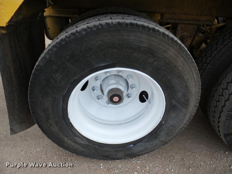 image for item DA7273 1993 Redriver 224 bottom dump trailer