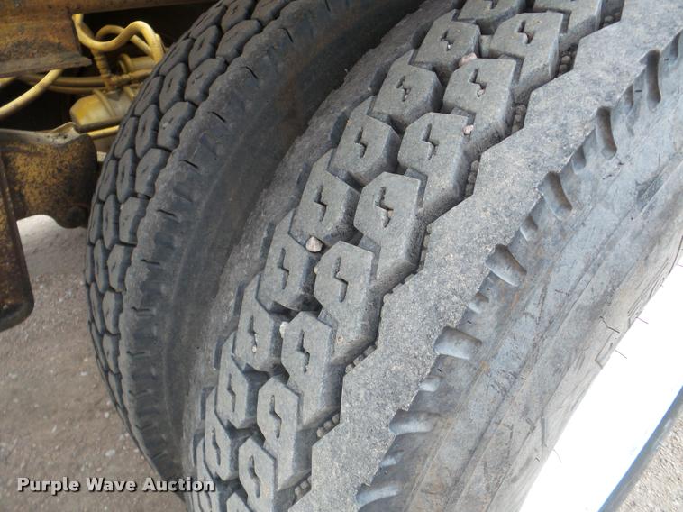 image for item DA7273 1993 Redriver 224 bottom dump trailer