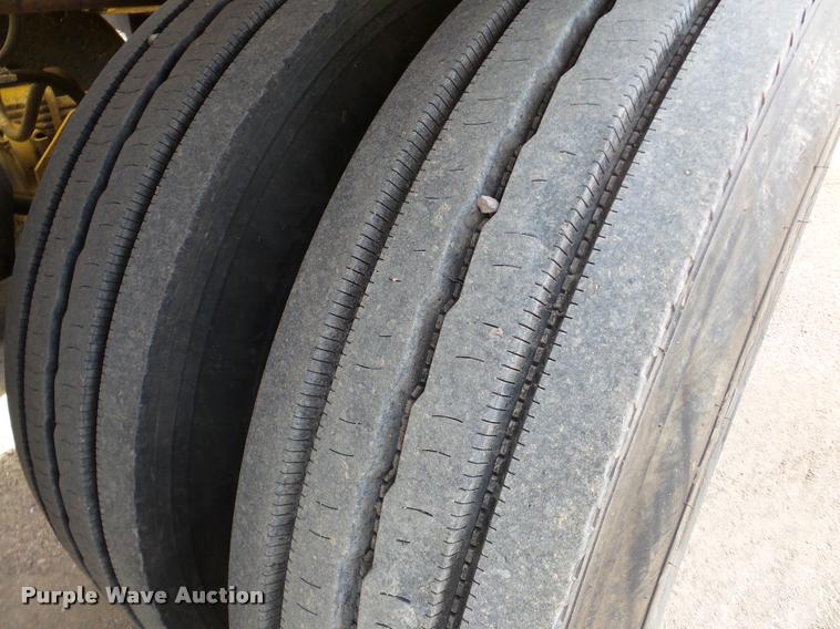 image for item DA7273 1993 Redriver 224 bottom dump trailer