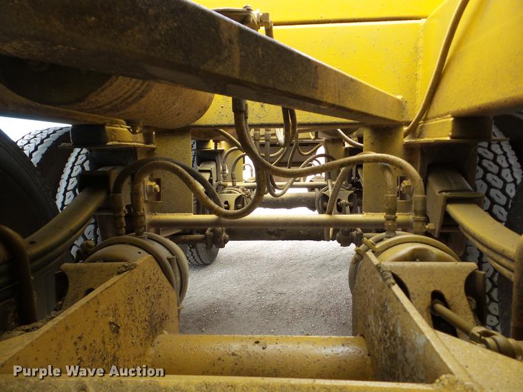 image for item DA7273 1993 Redriver 224 bottom dump trailer