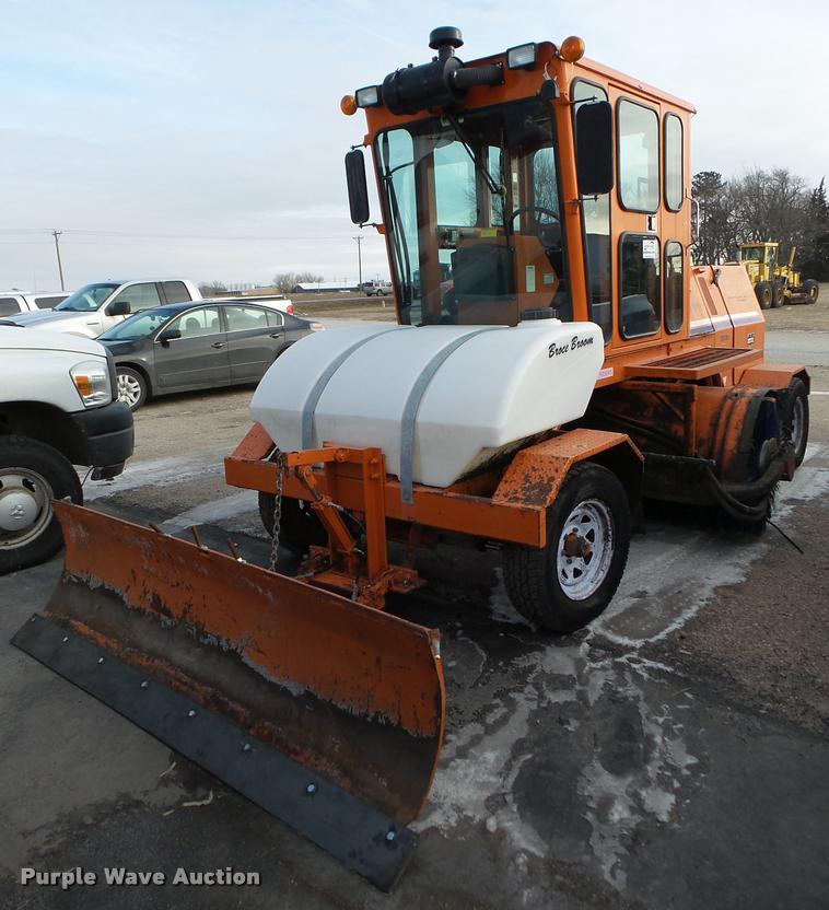 image for item DB5461 2011 Broce CRT350 Broom