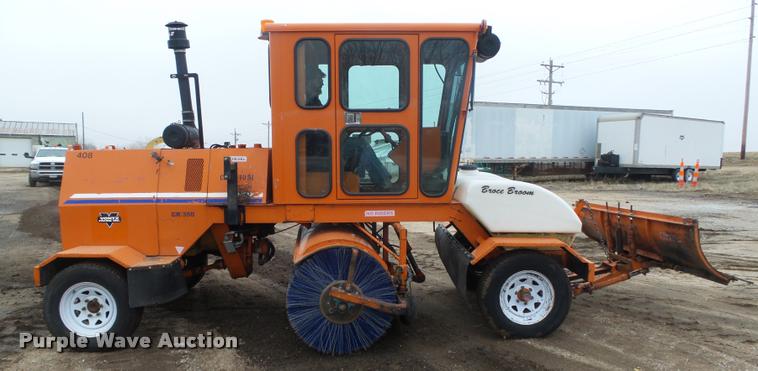 image for item DB5461 2011 Broce CRT350 Broom