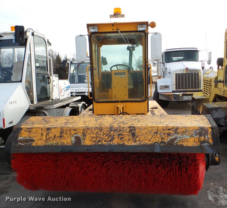 image for item DB5462 2006 Rosco SweepPro broom