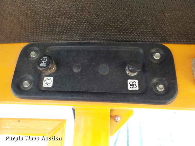 image for item DB5462 2006 Rosco SweepPro broom