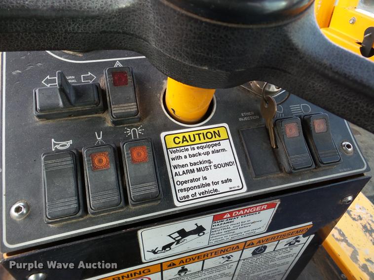 image for item DB5462 2006 Rosco SweepPro broom