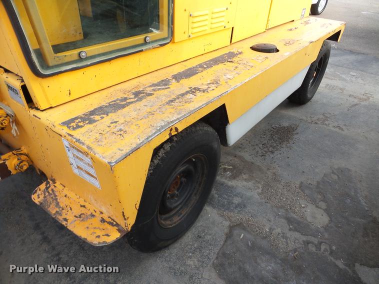 image for item DB5462 2006 Rosco SweepPro broom