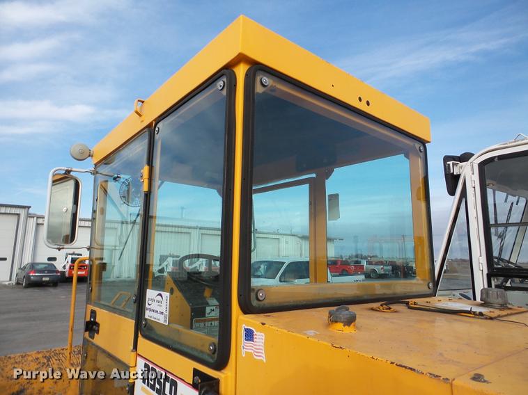 image for item DB5462 2006 Rosco SweepPro broom