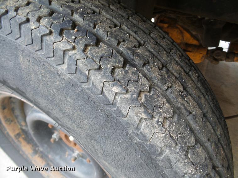 image for item DB5462 2006 Rosco SweepPro broom