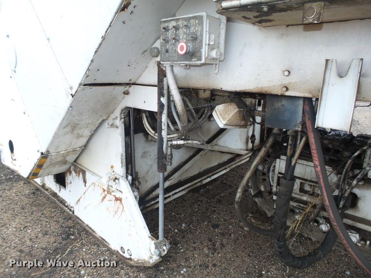 image for item DB5463 2002 Roadtec RX60C milling machine