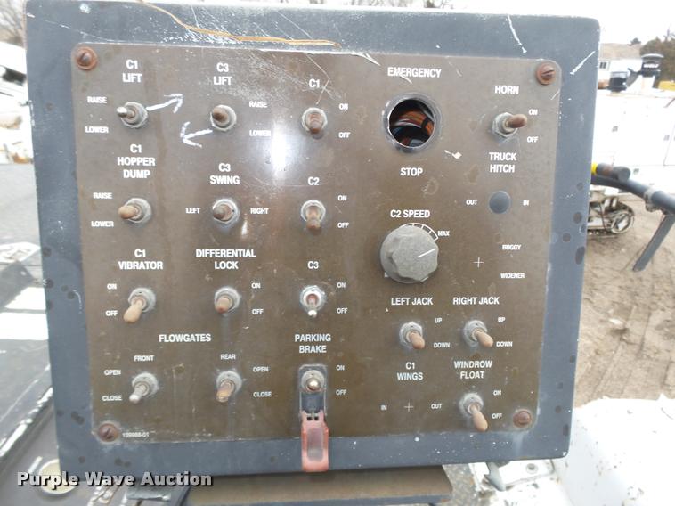 image for item DB5464 2001 Roadtec SB2500B Shuttle Buggy material transfer vehicle