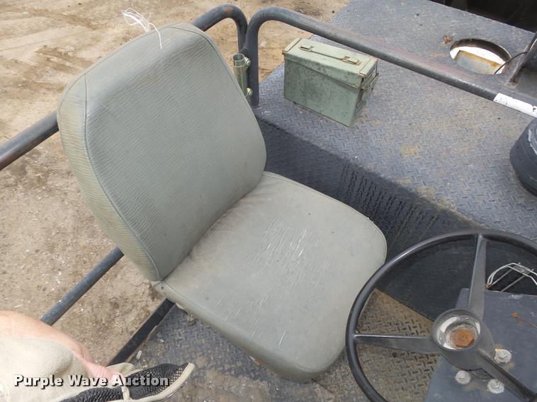 image for item DB5464 2001 Roadtec SB2500B Shuttle Buggy material transfer vehicle