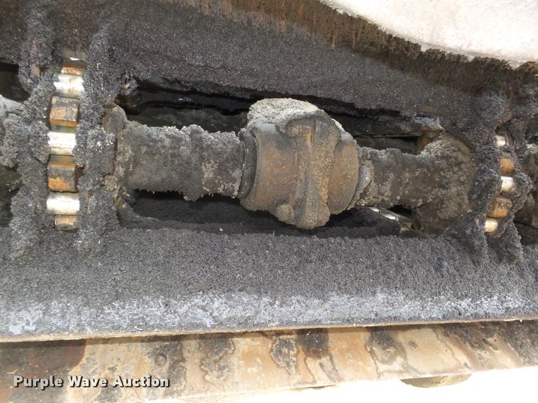 image for item DB5464 2001 Roadtec SB2500B Shuttle Buggy material transfer vehicle