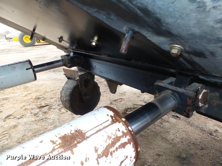 image for item DB5464 2001 Roadtec SB2500B Shuttle Buggy material transfer vehicle