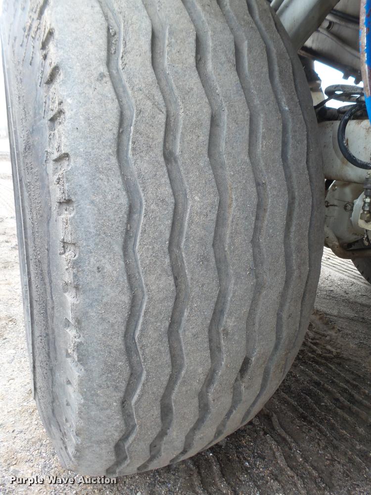 image for item DB5464 2001 Roadtec SB2500B Shuttle Buggy material transfer vehicle