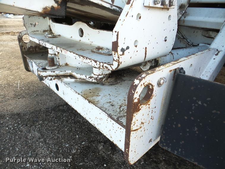 image for item DB5465 2002 Roadtec SB2500C Shuttle Buggy material transfer vehicle