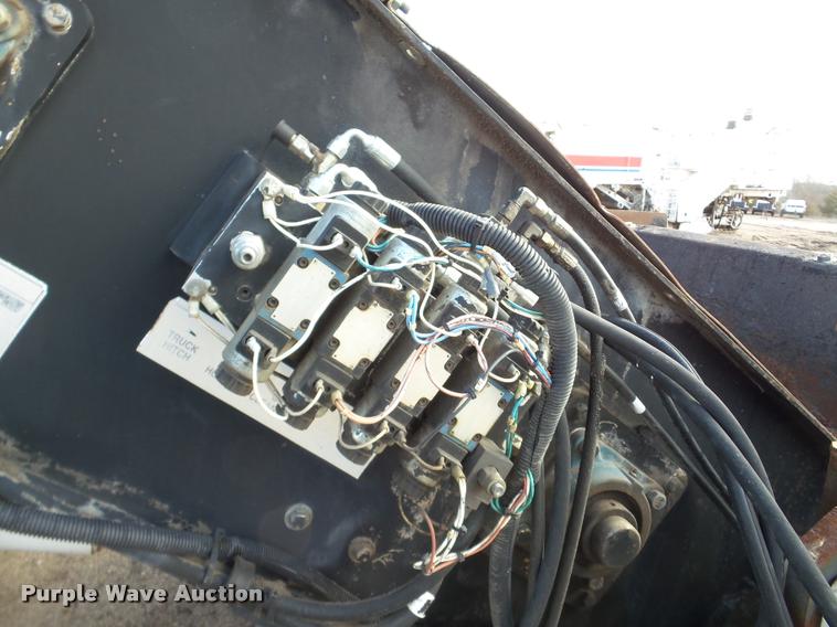 image for item DB5465 2002 Roadtec SB2500C Shuttle Buggy material transfer vehicle