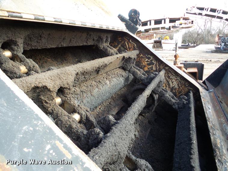 image for item DB5465 2002 Roadtec SB2500C Shuttle Buggy material transfer vehicle