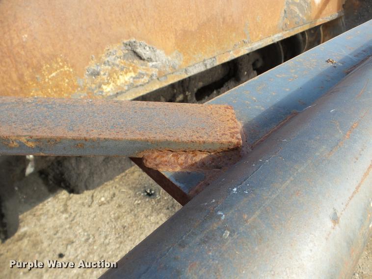 image for item DB5465 2002 Roadtec SB2500C Shuttle Buggy material transfer vehicle