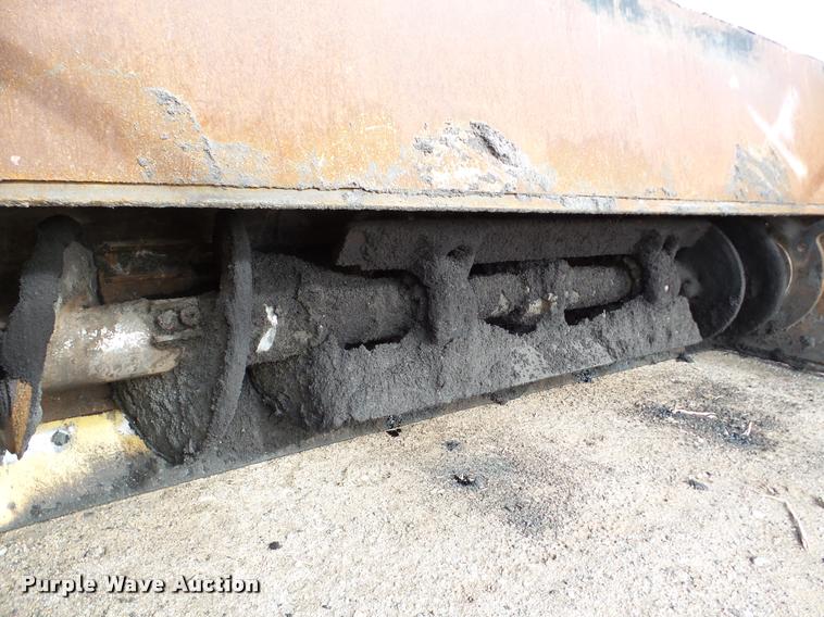 image for item DB5465 2002 Roadtec SB2500C Shuttle Buggy material transfer vehicle