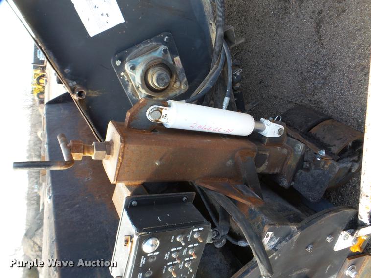 image for item DB5465 2002 Roadtec SB2500C Shuttle Buggy material transfer vehicle