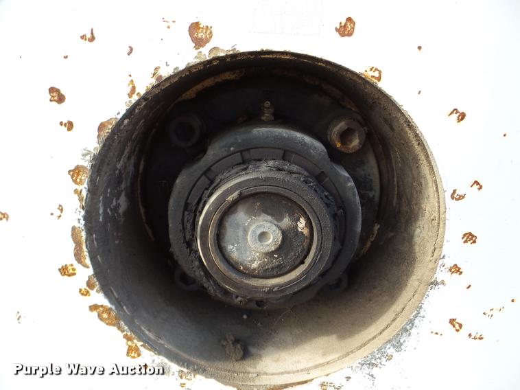 image for item DB5465 2002 Roadtec SB2500C Shuttle Buggy material transfer vehicle